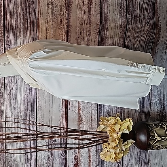 NEW STYLE & CO WHITE HI-LO BACK BUTTON LONG SLEEVE BUTTON UP BLOUSE - Picture 3 of 15